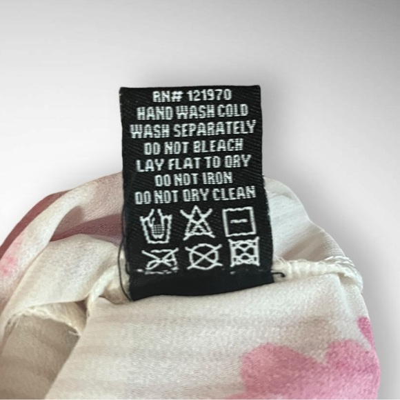 VICI‎ Valencia Rose Printed White Pink Boho Balloon Sleeve Blouse Small | EUC - Picture 8 of 9